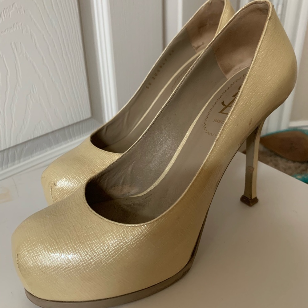 YSL PLATFORM PUMPS US SIZE 6
